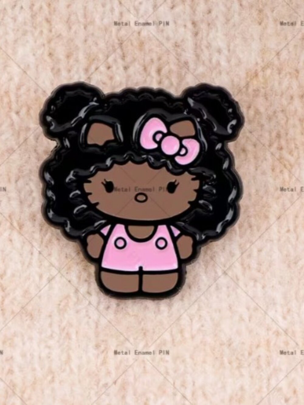HELLO KITTY Brown Skinned & Afro Puffs Enamelβ Pin Brooch (NEW & SO CUTE!) - Picture 3 of 6